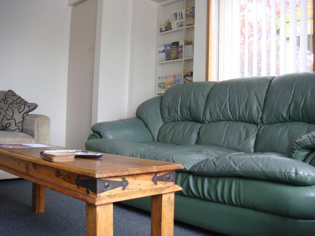 Ostello Cromwell Backpackers Esterno foto