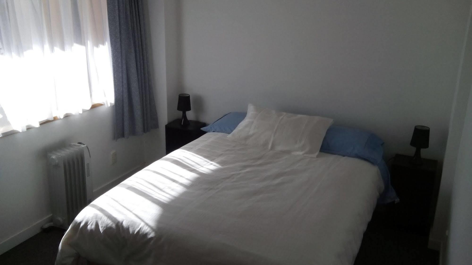 Ostello Cromwell Backpackers Esterno foto